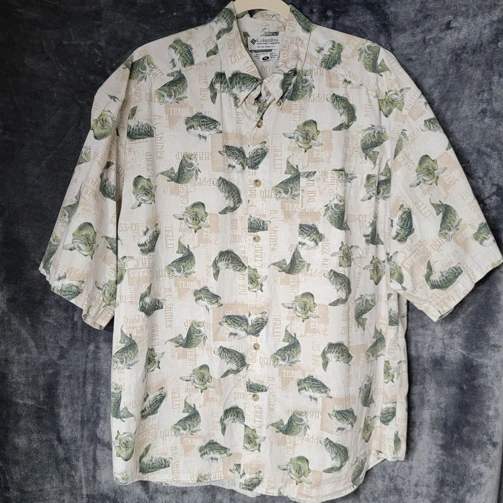 Columbia Fishing Shirt Mens XL Beige Bass Print Short Sleeve Button Down VTG. - Picture 2 of 8